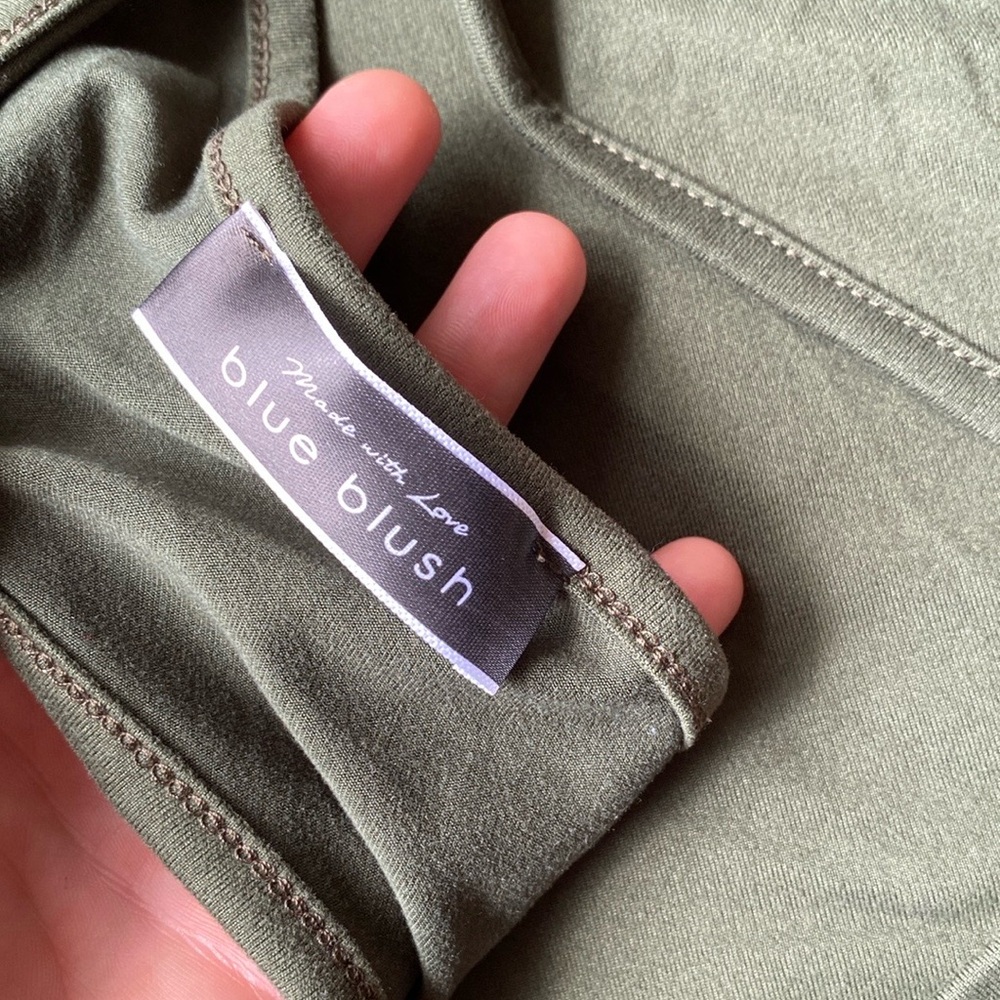 Green Racerback Crop Top - Picture 3 of 4